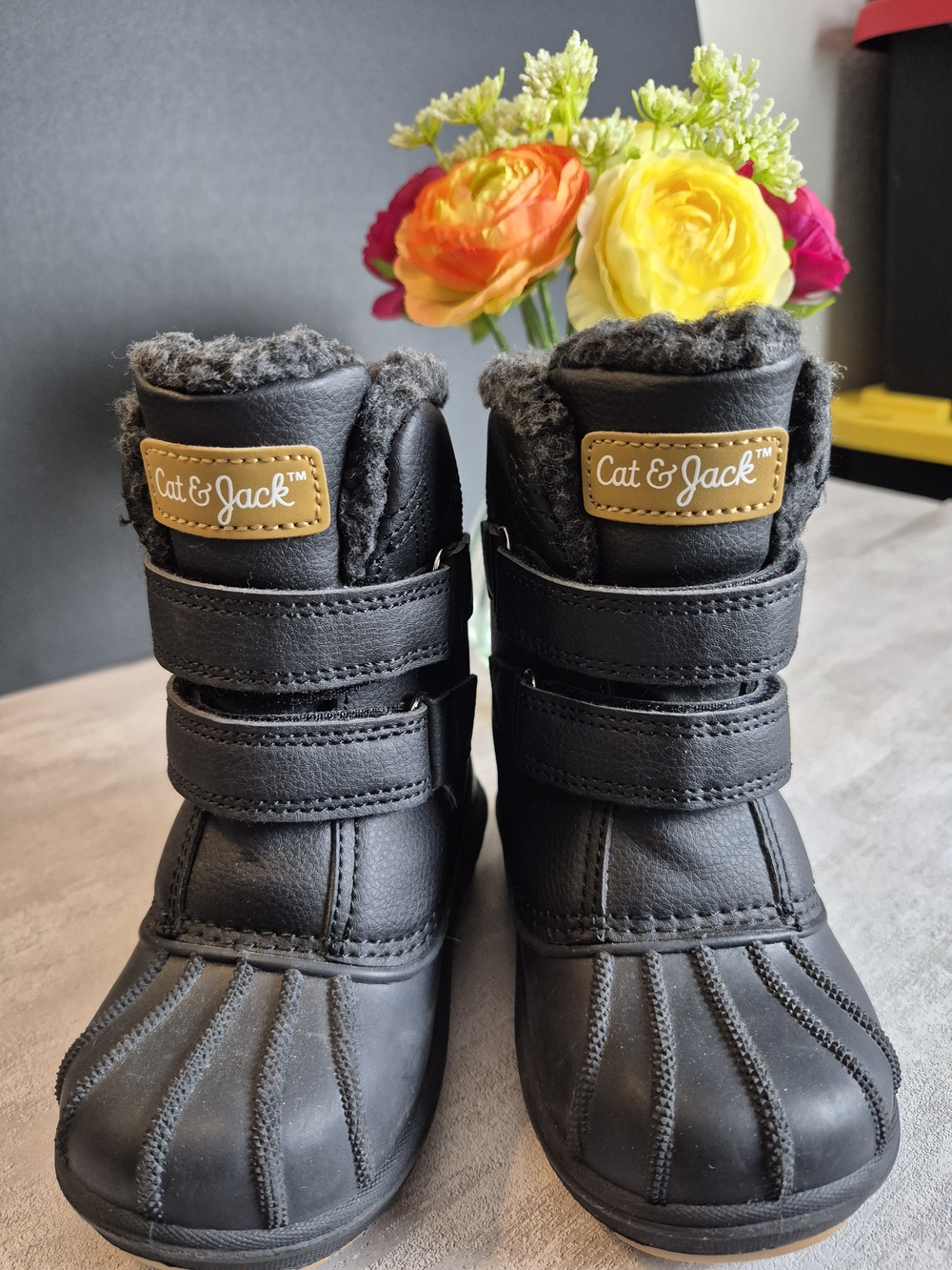 Cat & Jack Black Faux-Fur Lined Kids Snow Boots. Toddler Size 7